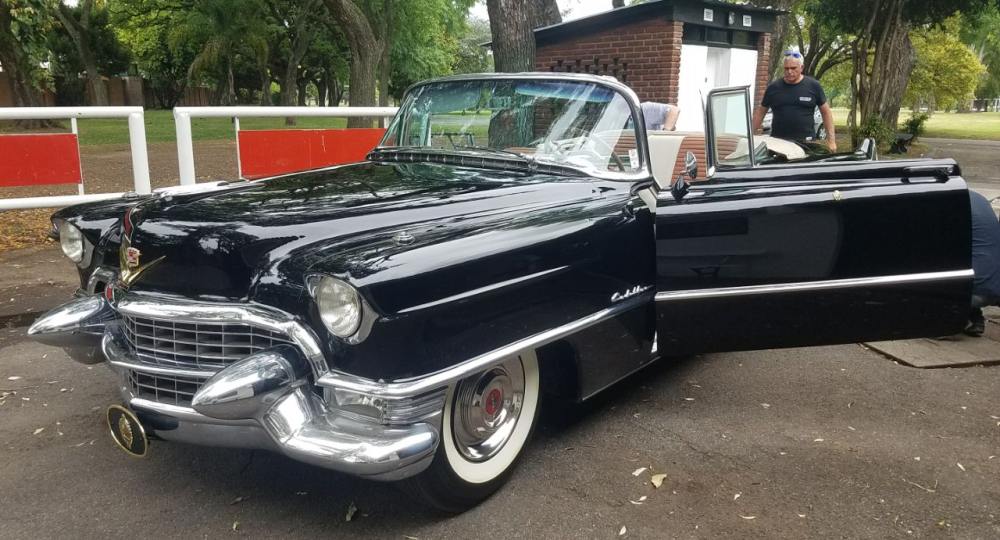 El Gobierno presenta el Cadillac de Perón