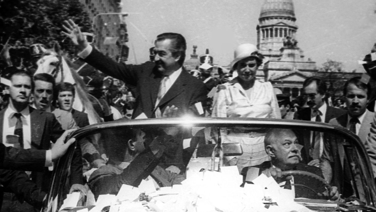 Se Cumplen A Os Del Regreso De La Democracia Con El Triunfo De Alfons N