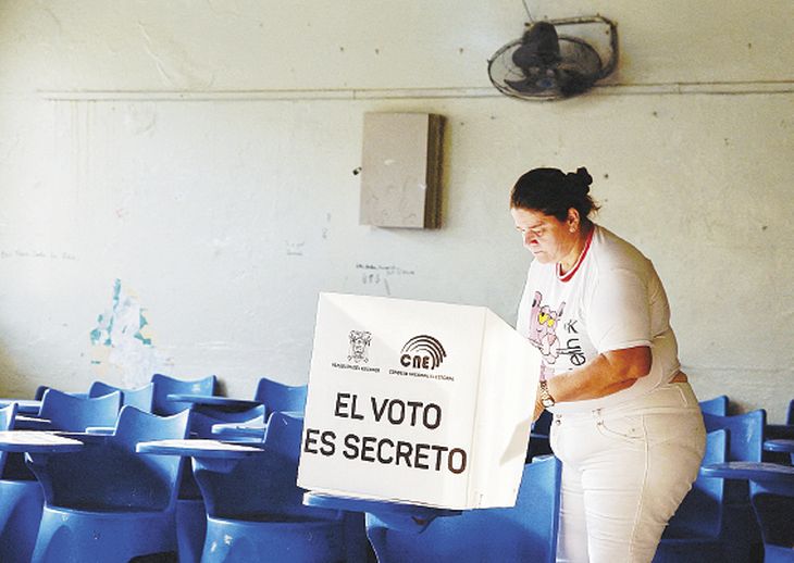 La correísta González y el conservador Noboa se encaminaban a un