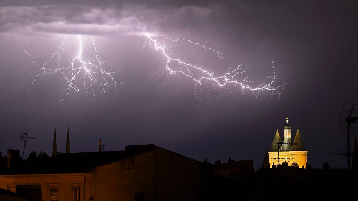 Tormenta Aurora En Francia Deja 250 000 Hogares Sin Electricidad