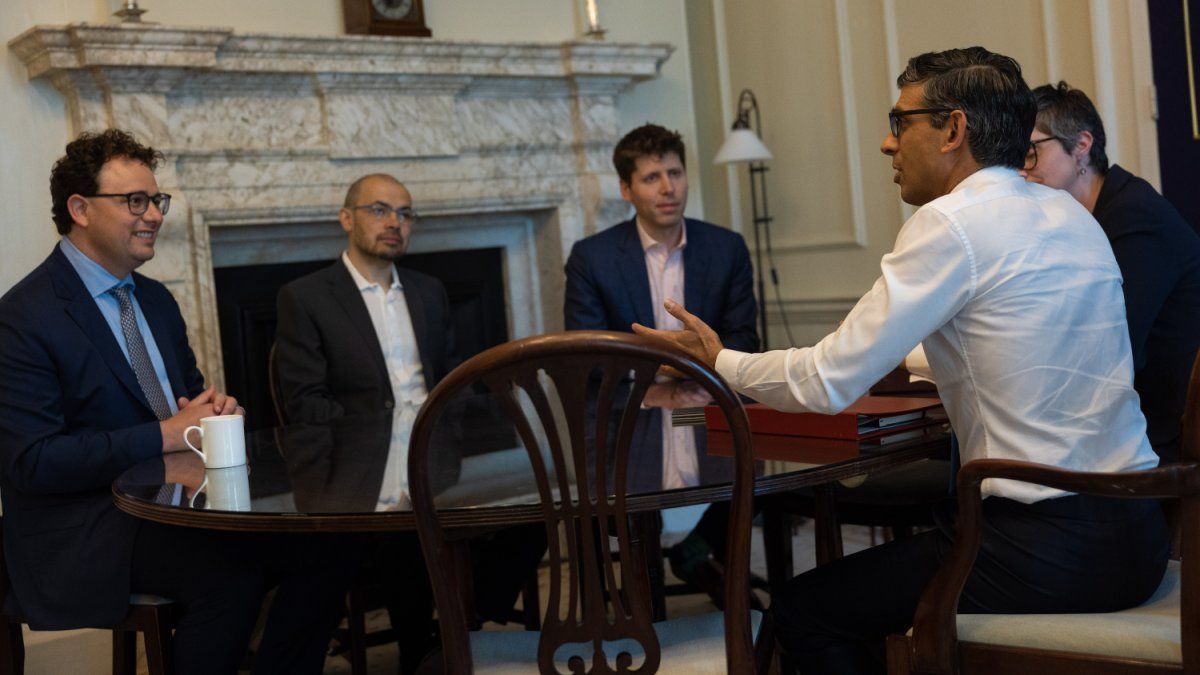 El G7 pidió a las empresas de <b>inteligencia artificial</b> reforzar la protección de menores ante ... thumbnail