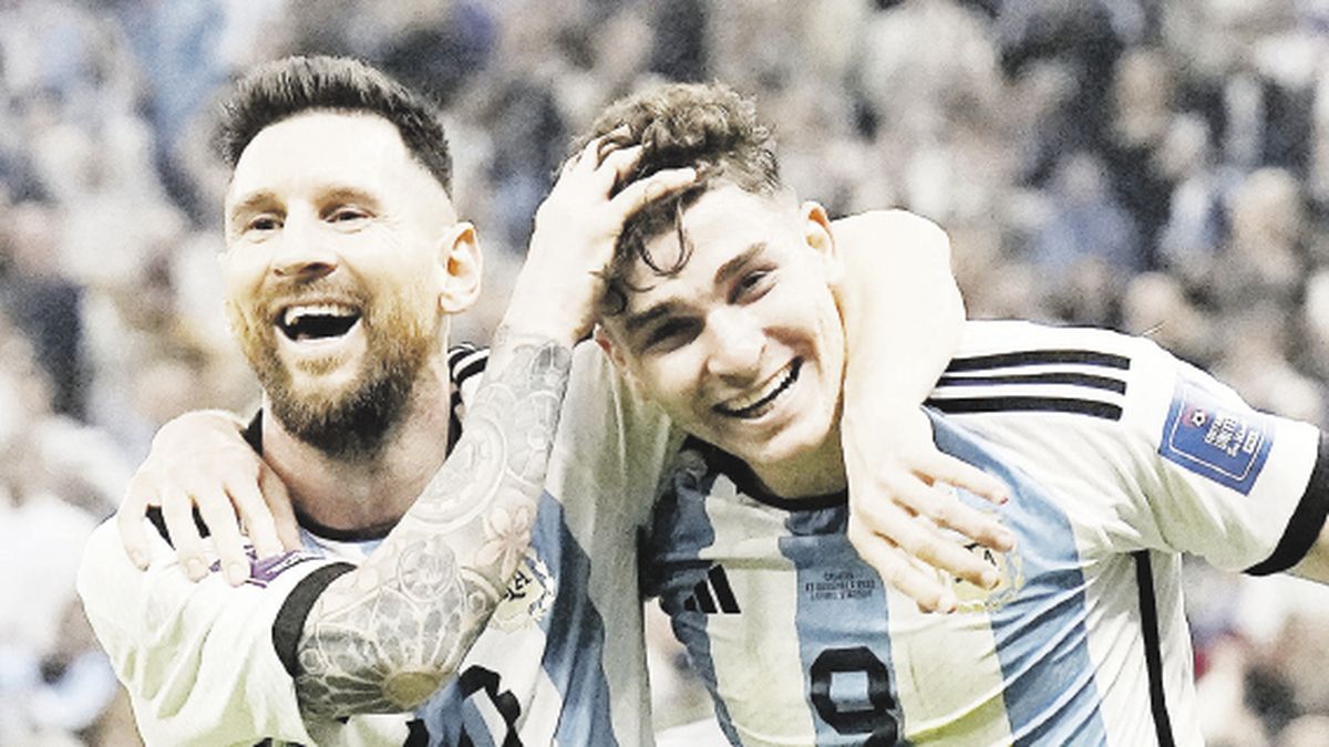 Messi Y Juli N Lvarez Candidatos Argentinos Al Premio Fifa The Best