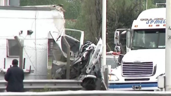 Accidente Fatal En Autopista Del Oeste Mueren Personas Al Chocar Un