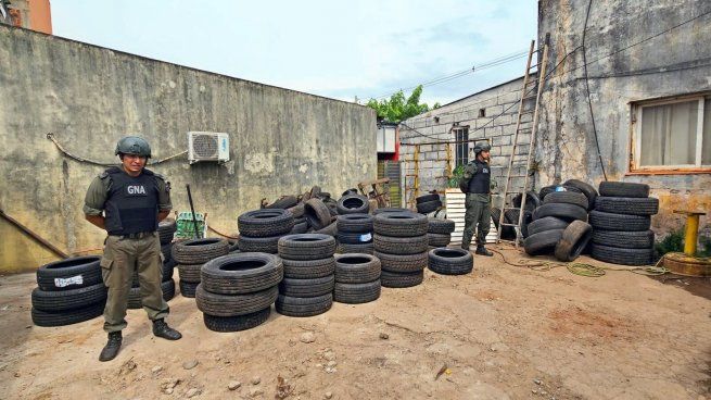 Gendarmer A Desbarat A Una Banda Que Traficaba Mercader A Valuada En