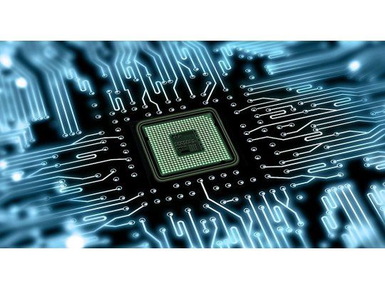 Por qué una falla en microchips pone en peligro a millones de