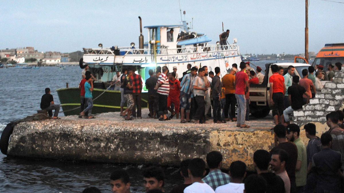 Nuevo naufragio en el Mediterráneo dejó 42 muertos y más de 400