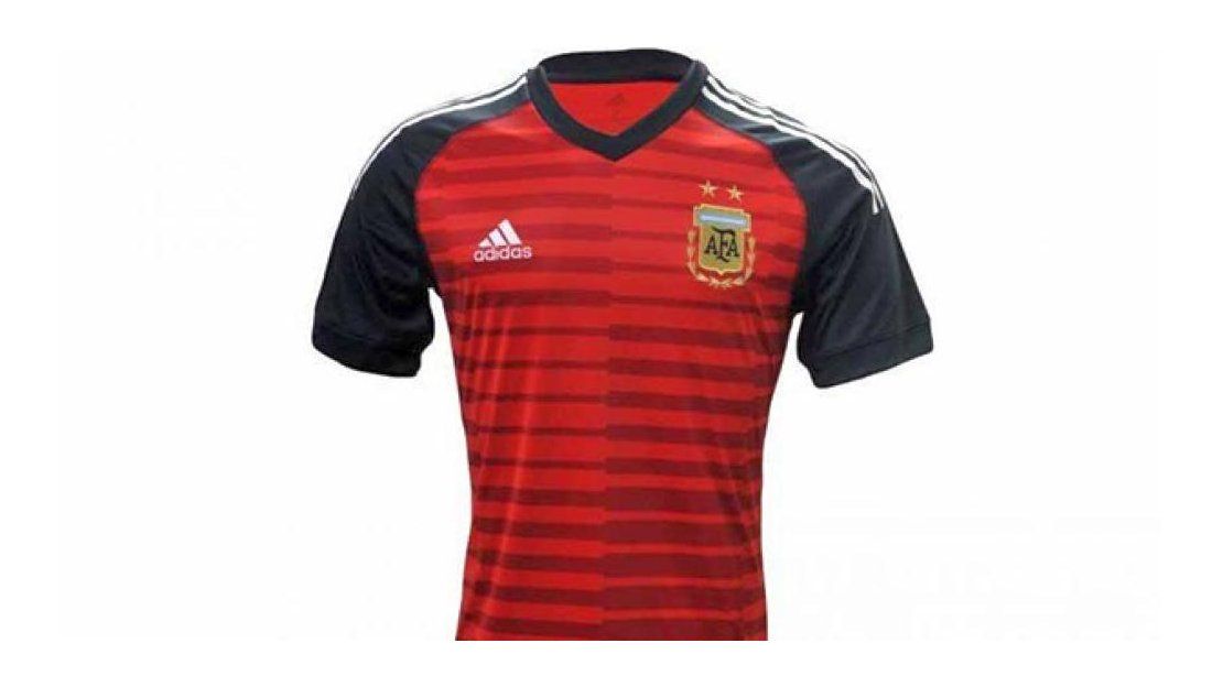 Se filtró la camiseta que usará el arquero de Argentina en ...