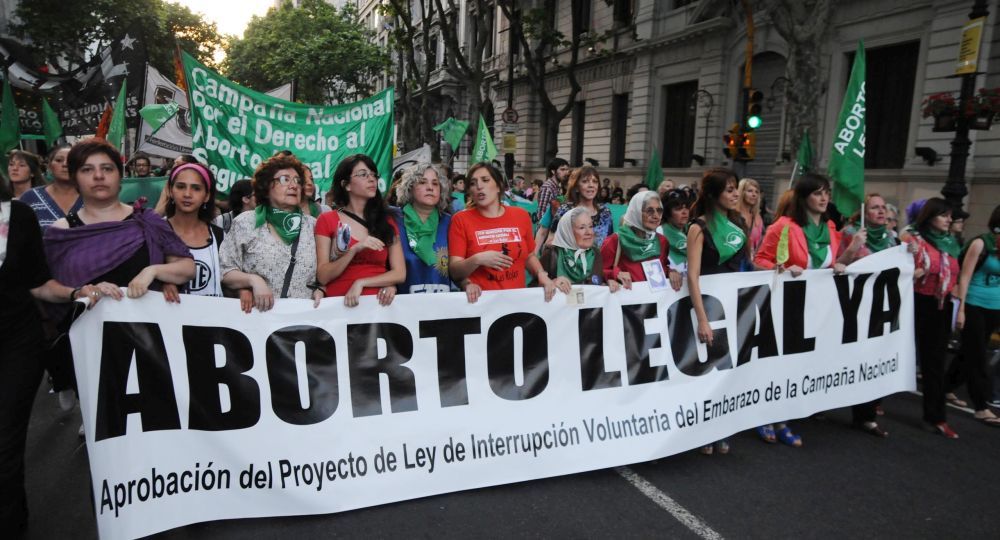 Entre los invitados que defendieron la despenalización del aborto, figuran los ex ministros de Salud Daniel Gollán y Ginés González García.