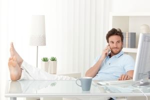 Tener un espacio ergonómico, limpio, ordenado y cómodo es clave para sentirse como en la oficina.