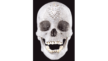 ámbito.com | «Por el amor de Dios», la calavera decorada con 8.601 diamantes (1.106 kilates) de Damien Hirst, que se vendió el año pasado en 100 millones de dólares.