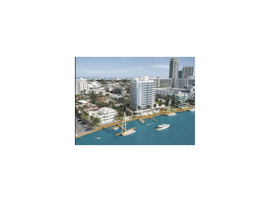 La apertura del hotel Loews marcó un punto de inflexión en la historia de Miami. Fue el primer es-tablecimiento de lujo que se construía en 30 años.