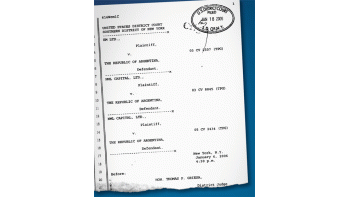 Facsímil de la audiencia telefónica entre los abogados argentinosy los representantes de los fondos buitre que lograronembargar, el 30 de diciembre, reservas del Central poru$s 105 millones.