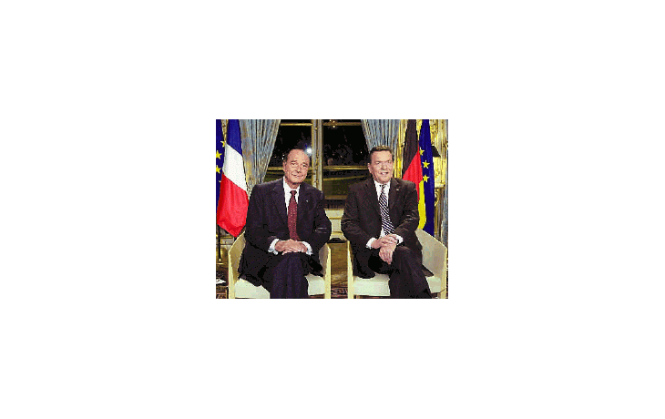 Con motivo del 40° aniversario del Tratado del Elíseo, que selló la reconciliación entre ambos países, el presidente francés Jacques Chirac y el canciller alemán Gerhard Schröder unieron sus voces para decir no a una guerra contra Irak, en una clara oposición a la política estadounidense.