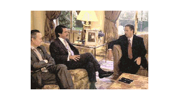 ámbito.com | El jefe del gobierno español, José María Aznar, y su canciller, reunidos en Madrid con el presidente argentino Eduardo Duhalde.