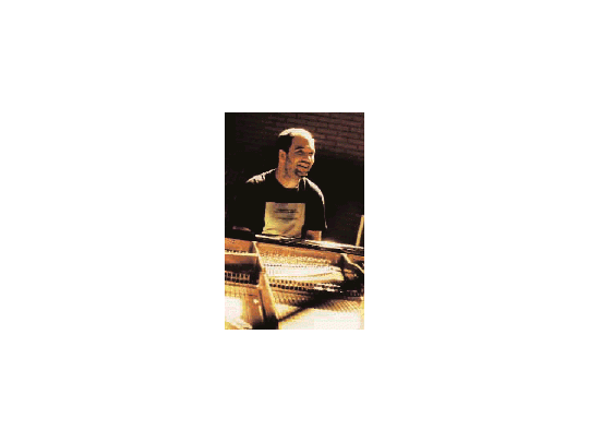 Adrián Iaies ya es el mayor embajador del jazz argentino