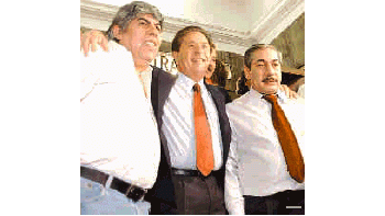 ámbito.com | Duhalde junto a Moyano y Daer