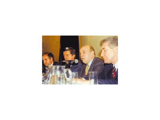 Domingo Cavallo en la asunción de Horacio Rodríguez Larreta en la DGI