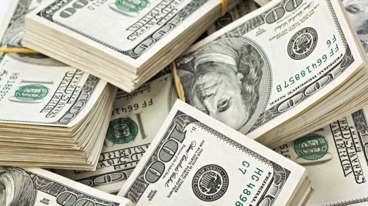 El dólar tuvo la mayor suba diaria en la era Sandleris: saltó 3,7% y rozó los $ 40