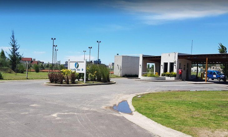 <p>El epicentro del sismo ocurrió en el barrio privado Santa Juana, de la localidad de Canning, en el partido de Esteban Echeverría.</p>