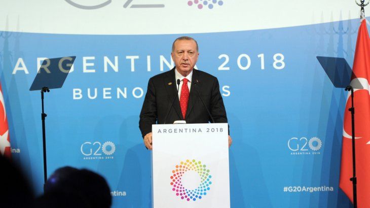 El presidente de Turquía volvió a negar el genocidio armenio, en el marco de la cumbre del G20.