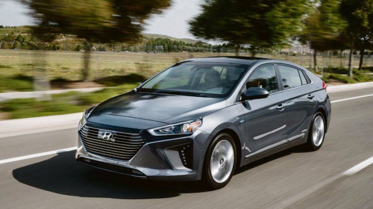 HYUNDAI IONIQ. Otro h&iacute;brido que llega: la potencia combinada es 141 CV.