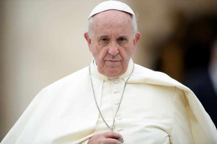 Renuncian voceros del Papa y nombran portavoz interino Renuncian voceros del Papa y nombran portavoz interino