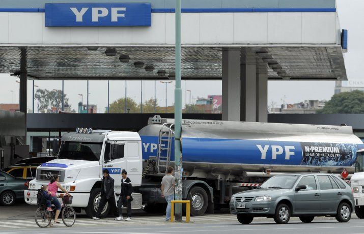 YPF también anunció un ajuste en sus naftas: será del 4,55%