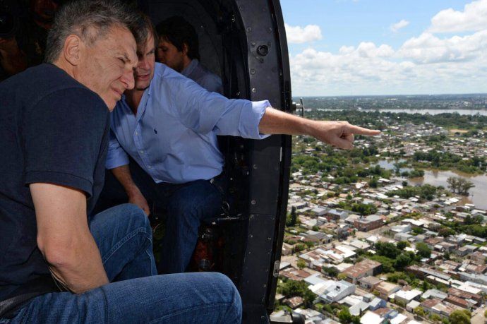 Macri recorre zonas inundadas de Santa Fe