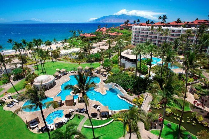 <p><strong>The Fairmont Kea Lani Maui</strong></p>