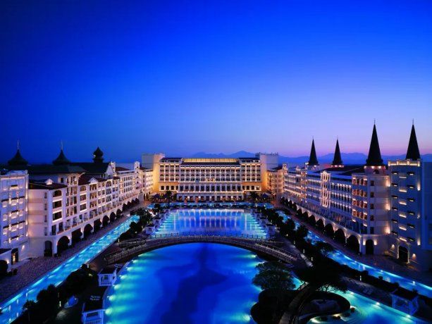 <p><strong>Mardan Palace Hotel</strong></p>