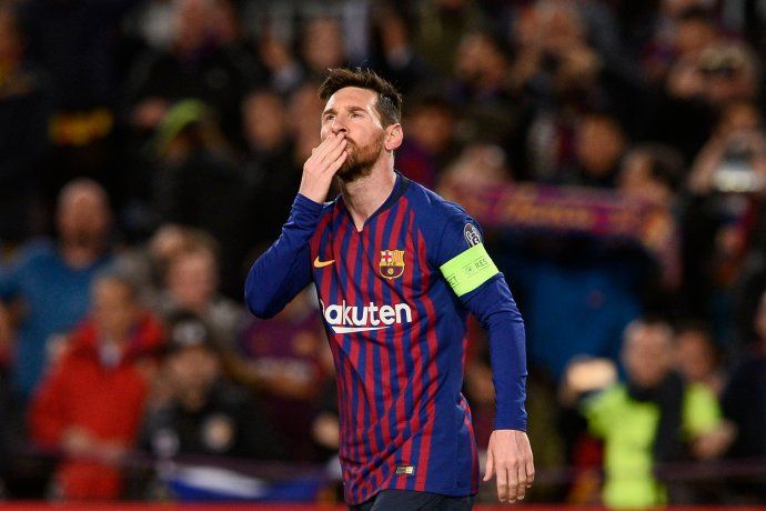 No quiere ser menos: con dos goles y asistencias, Messi lideró el gran triunfo de Barcelona