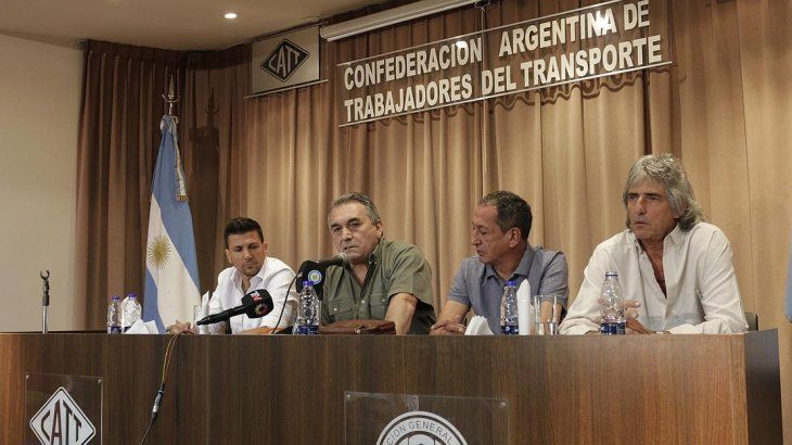Gremios del transporte convocaron un paro el 1 de Mayo (y todos los feriados)