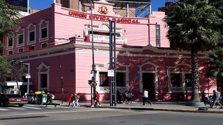 <p>Las elecciones mantienen en vilo a la UCR provincial.</p>