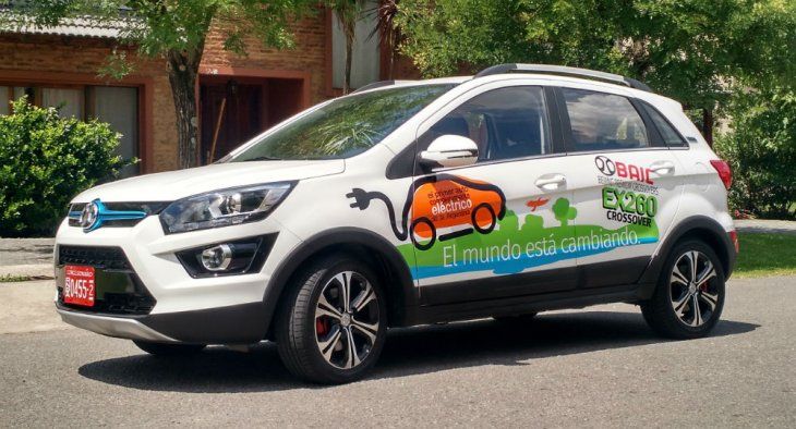 <p>Un modelo chino, el primer 100% eléctrico que llegó al país.</p>