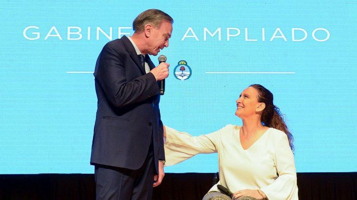<p>Pichetto, el candidato a vicepresidente de Macri, con la actual, Gabriela Michetti, en la reunión de gabinete ampliado.</p>