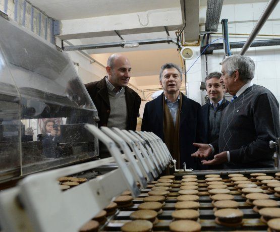 En julio de 2016, el presidente Mauricio Macri visitó la planta de la fábrica de alfajores Capitán del Espacio, en la localidad bonaerense de Quilmes.