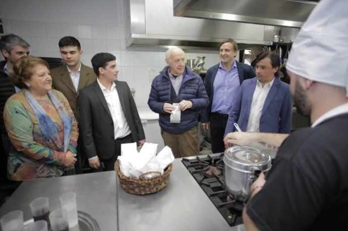 <p> Lavagna prometi&oacute; &ldquo;subir el salario m&iacute;nimo vital y m&oacute;vil, haci&eacute;ndolo de manera sucesiva