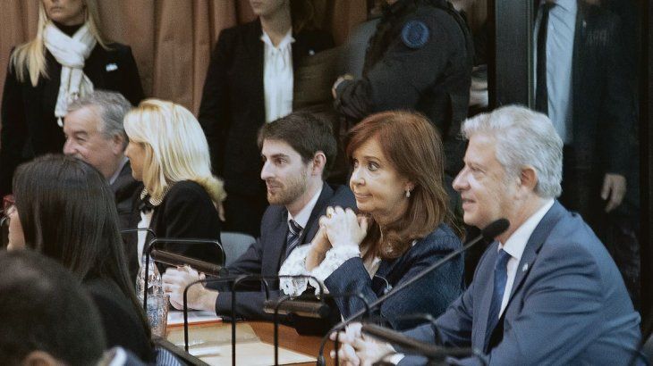 Suspensión. La defensa de Cristina de Kirchner, a cargo del abogado Carlos Beraldi, había solicitado, junto al resto de los defensores, que el juicio se suspenda hasta tanto se cuente con una pericia integral sobre las obras otorgadas a Lázaro Báez.