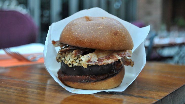 <p>Dolce Mortal Burger, de Elena. </p>