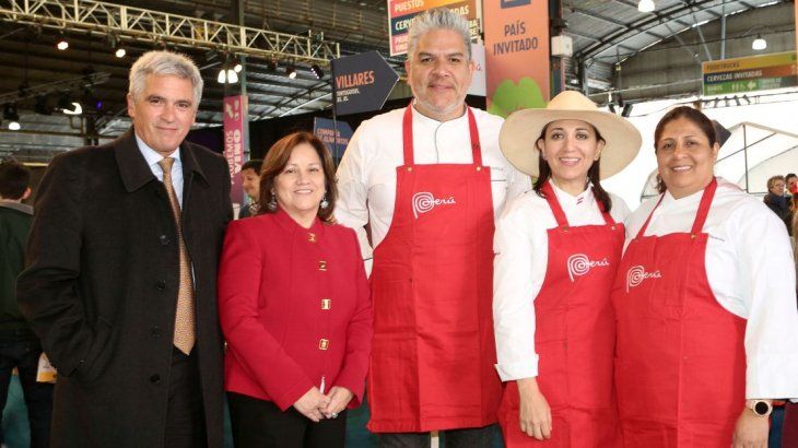 El embajador durante la participación de Peru en la feria Masticar.