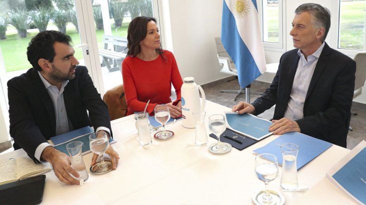 Mauricio Macri junto a la ministra Carolina Stanley.