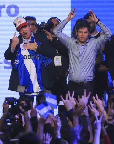 Alberto Fernández y Axel Kicillof tras conocer el resultado de las PASO.