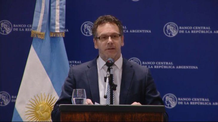 <p>Guido Sandleris, presidente del BCRA, anunciará nuevas medidas para evitar la fuga de divisas.</p>