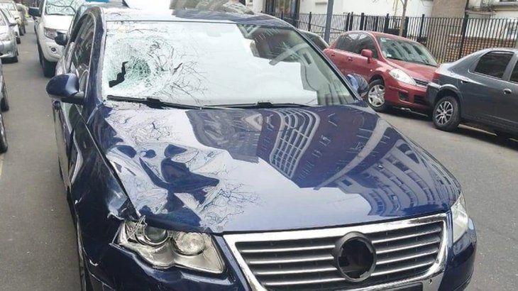 El auto que protagonizó el hecho fue encontrado por la Policía abandonado.