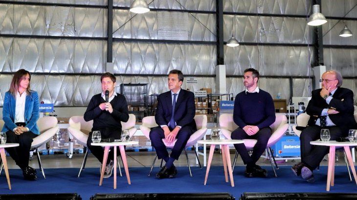 Axel Kicillof y Sergio Massa encabezaron encuentro con industriales en Pilar.