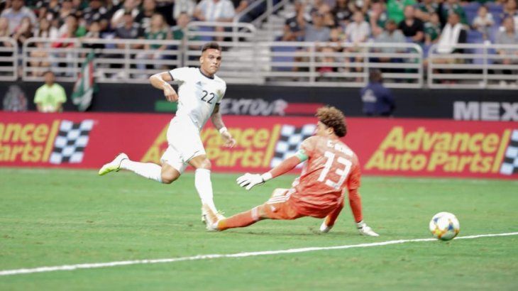 Lautaro Martínez convirtió tres goles y fue la figura del encuentro.