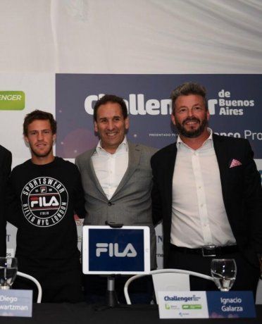 Diego Schwartzman, Mariano Ink y Marcelo Denti, director comercial de Torneos.
