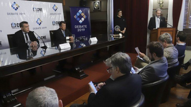 El sorteo público de los debates presidenciales se realizó en la sede de la CNE.