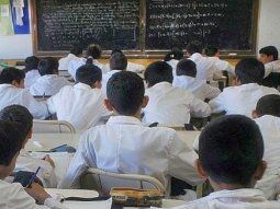 Por la pandemia, los jóvenes estudiantes no pudieron tener clases normalmente y solo se tomarán exámenes con los contenidos enseñados en este contexto. 