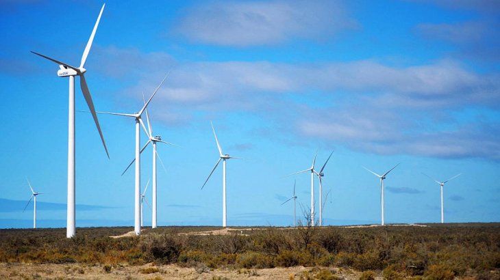 Dentro de este segmento la energía solar fotovoltaica y la eólica se convirtieron en las fuentes de electricidad más baratas en muchos mercados.